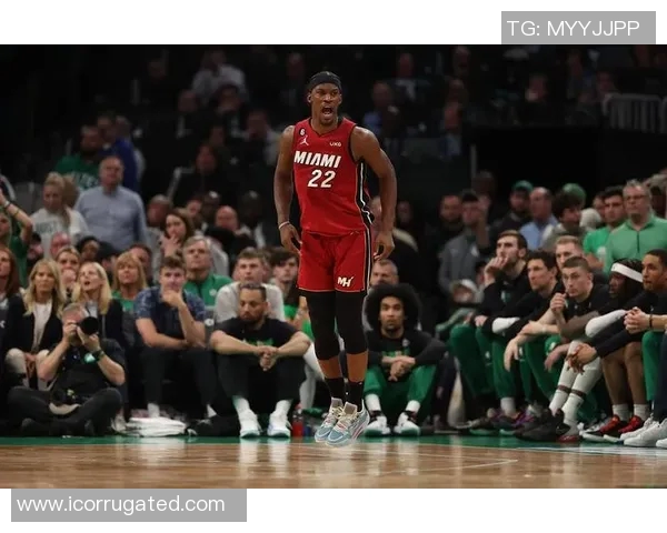 吉米巴特勒领衔热火队重返季后赛展现领袖风范与团队精神