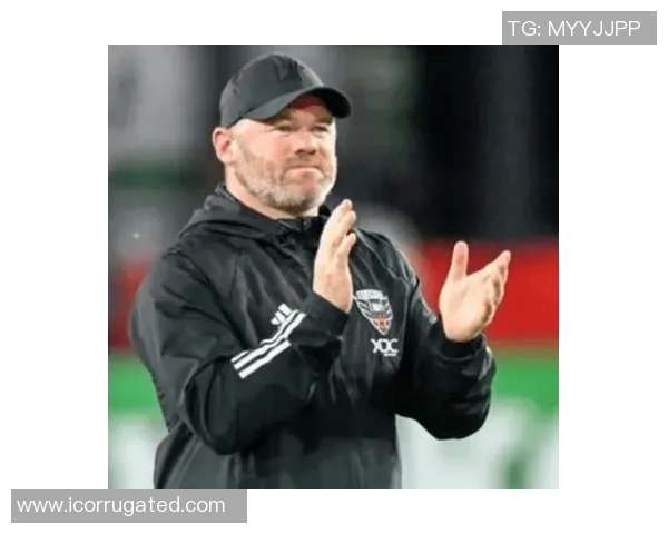 鲁尼植发背后的故事与启示：明星如何应对脱发困扰与自信重建